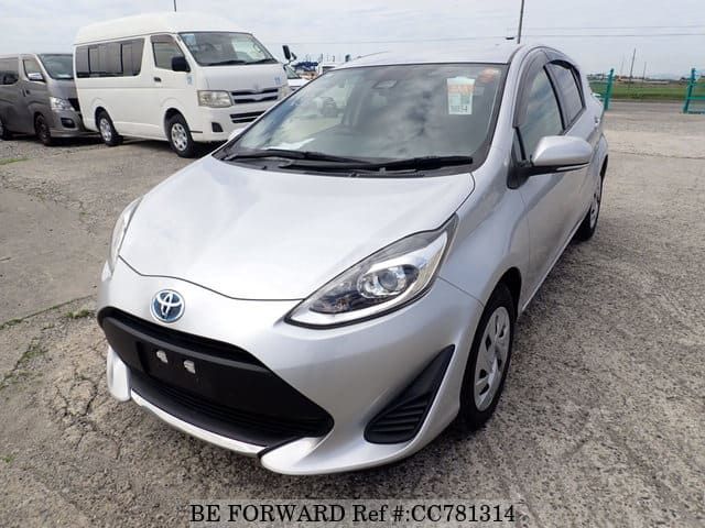 Toyota Aqua - фото 1