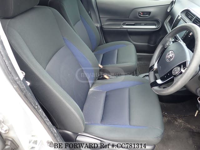 Toyota Aqua - фото 5