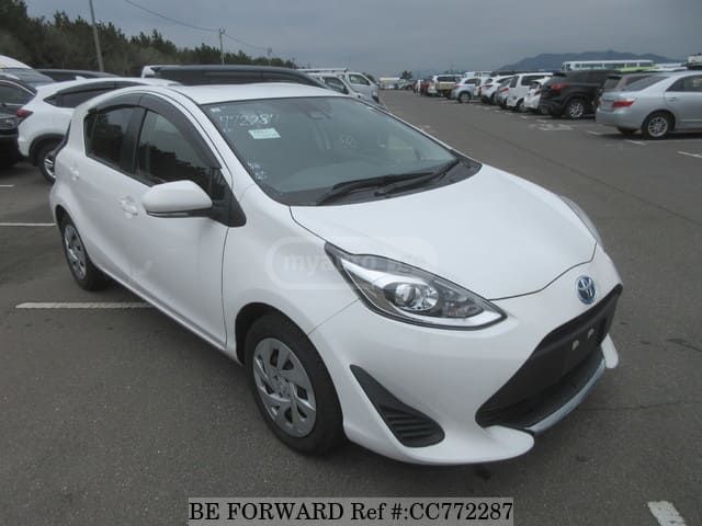 Toyota Aqua - фото 1
