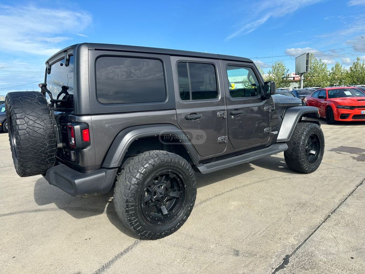 Jeep Wrangler - фото 2