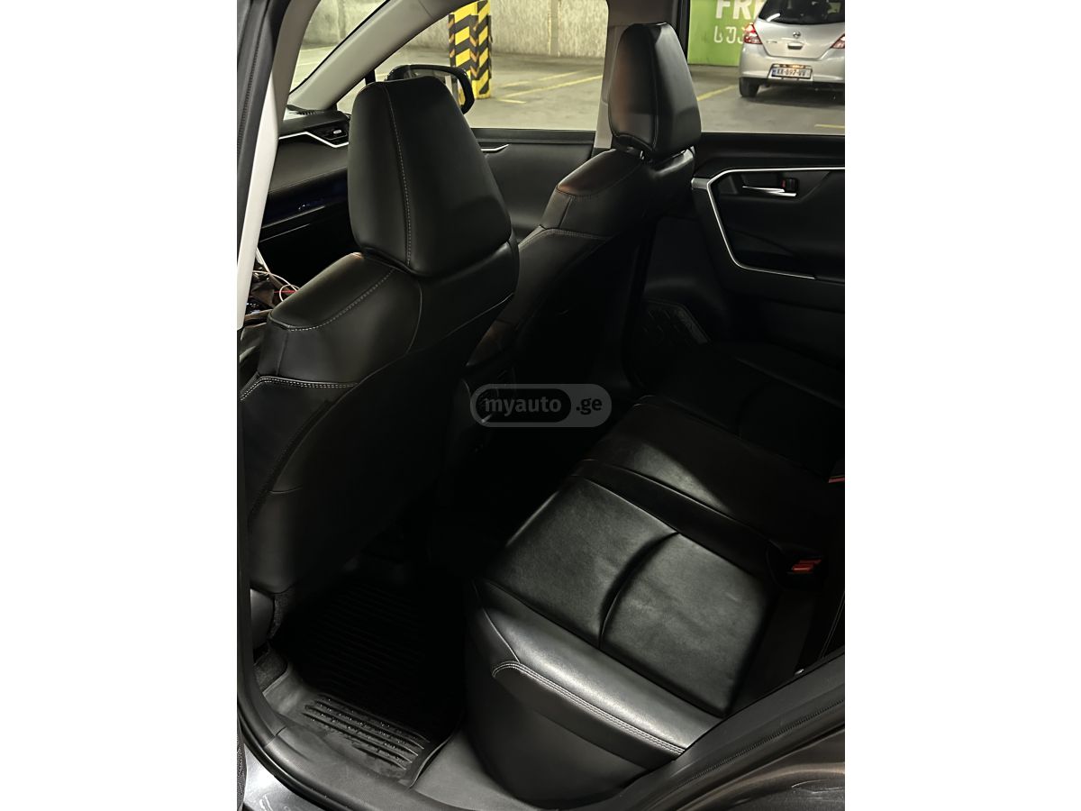 Toyota RAV 4 - фото 10