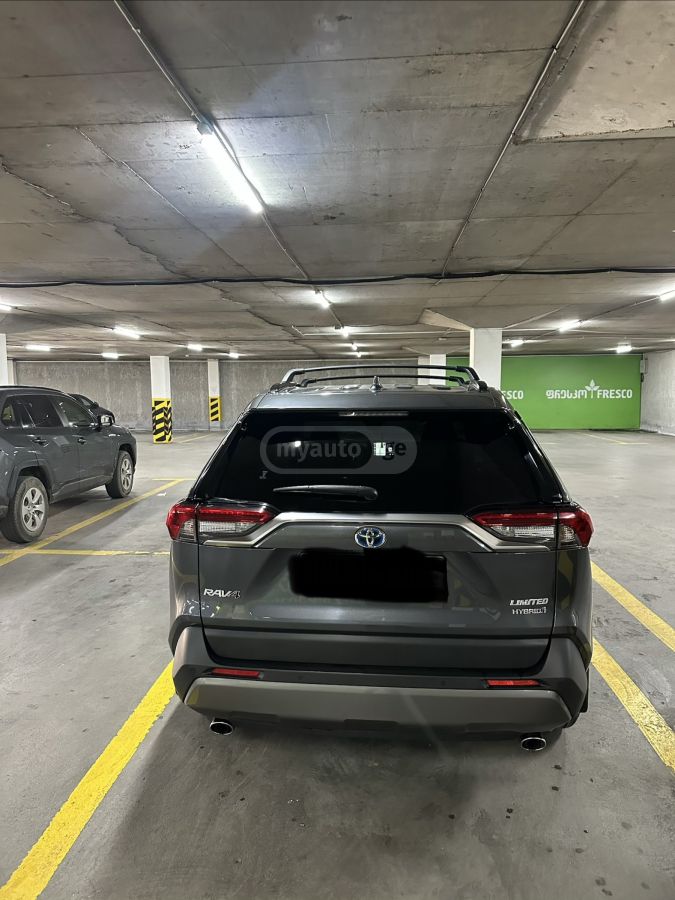 Toyota RAV 4 - фото 3