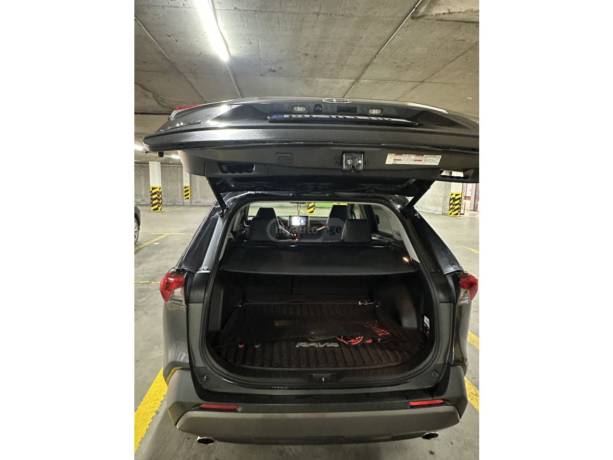 Toyota RAV 4 - фото 6