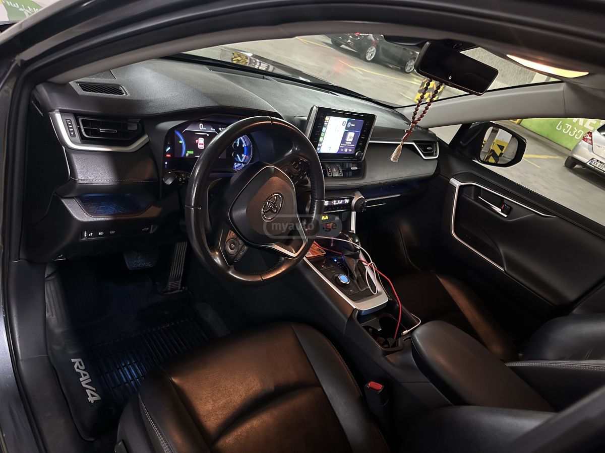 Toyota RAV 4 - фото 7