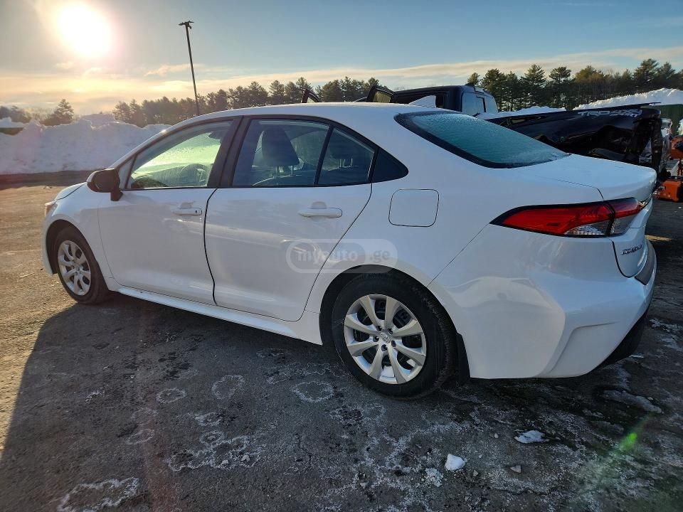 Toyota Corolla - фото 2