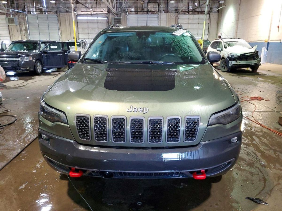 Jeep Cherokee - фото 5