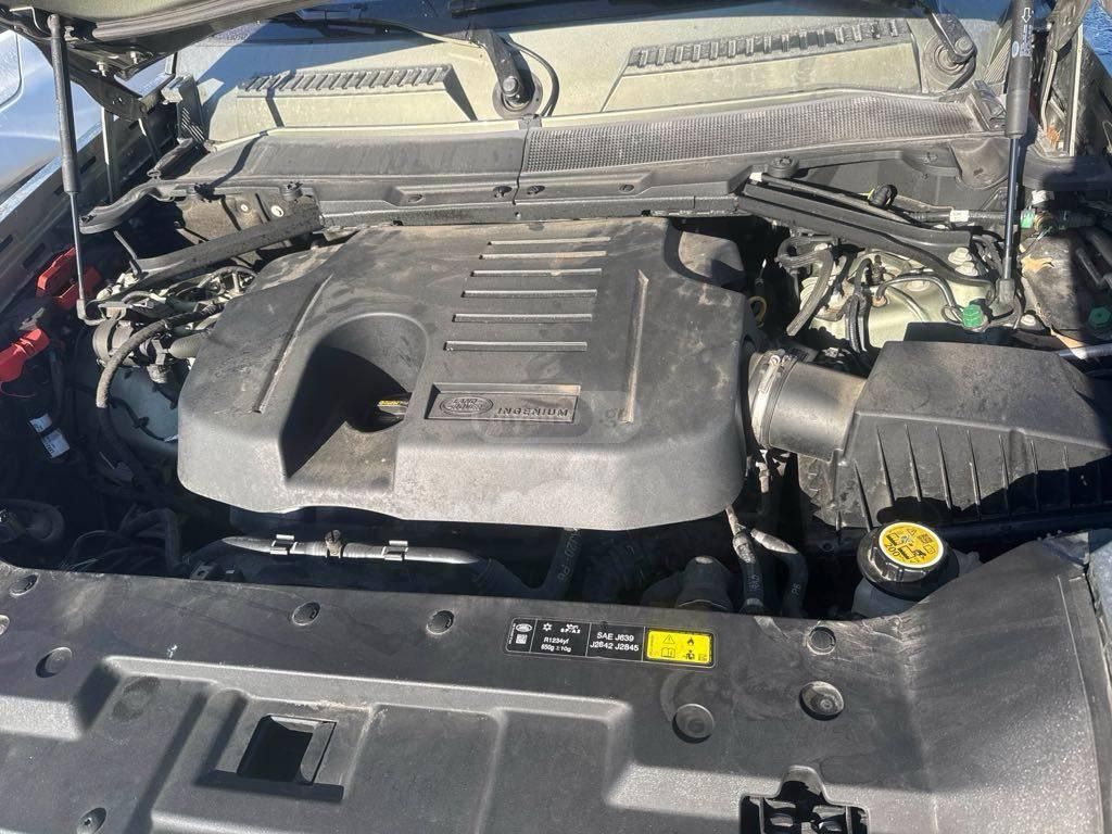 Land Rover Defender 110 - фото 12