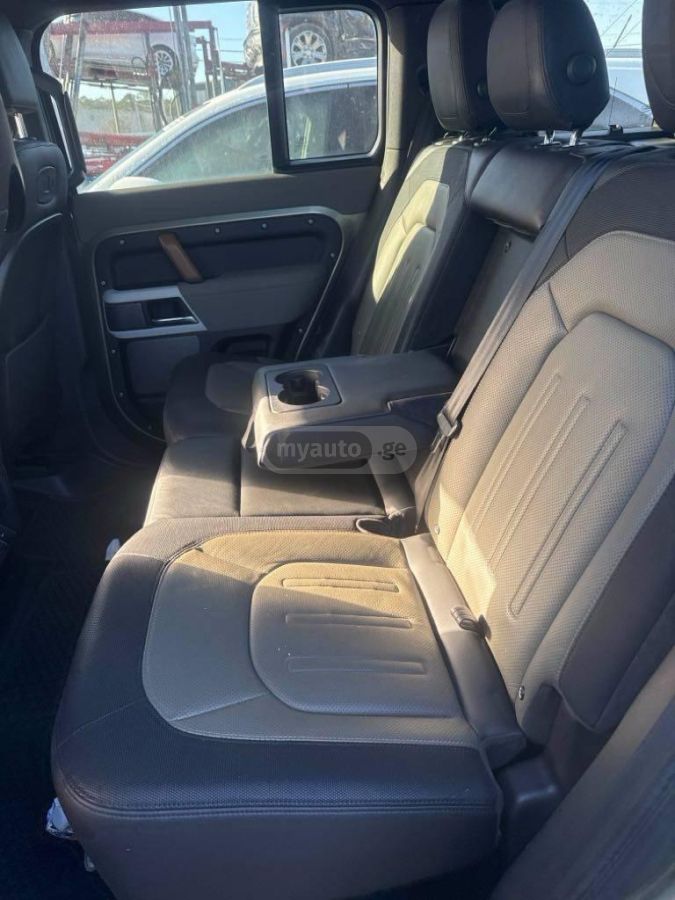 Land Rover Defender 110 - фото 4