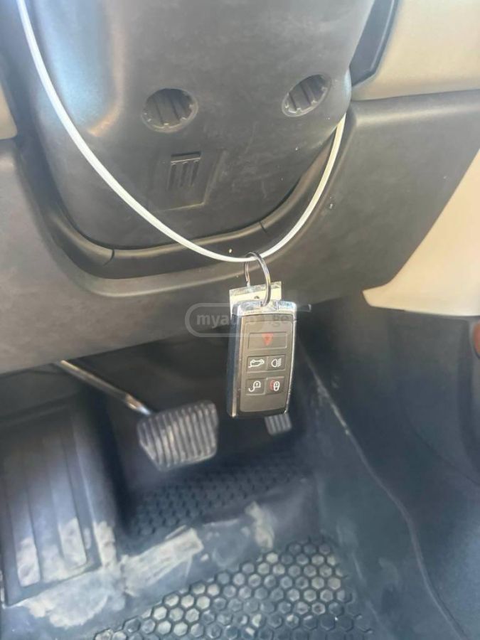 Land Rover Defender 110 - фото 7