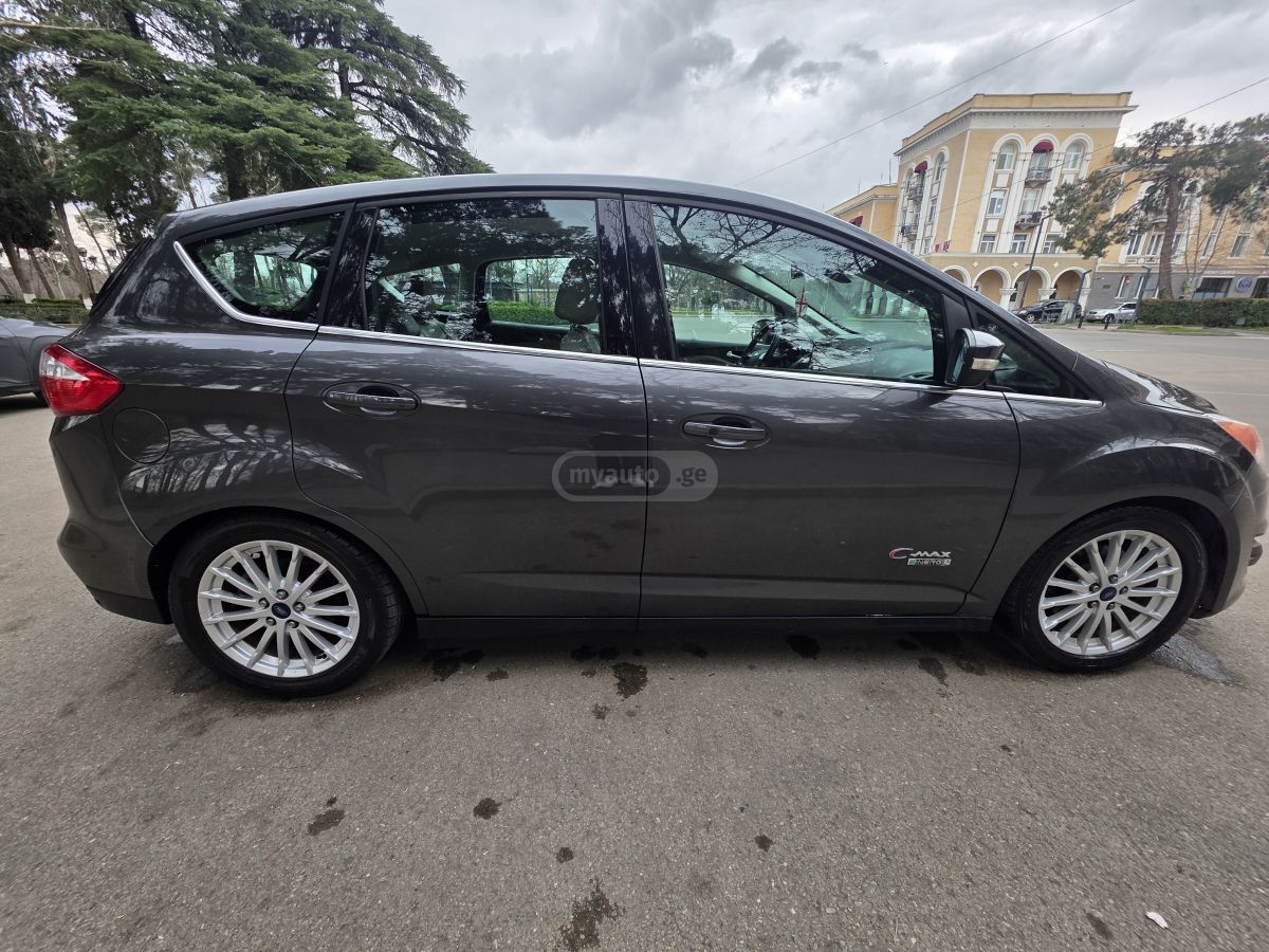 Ford C-MAX - фото 4