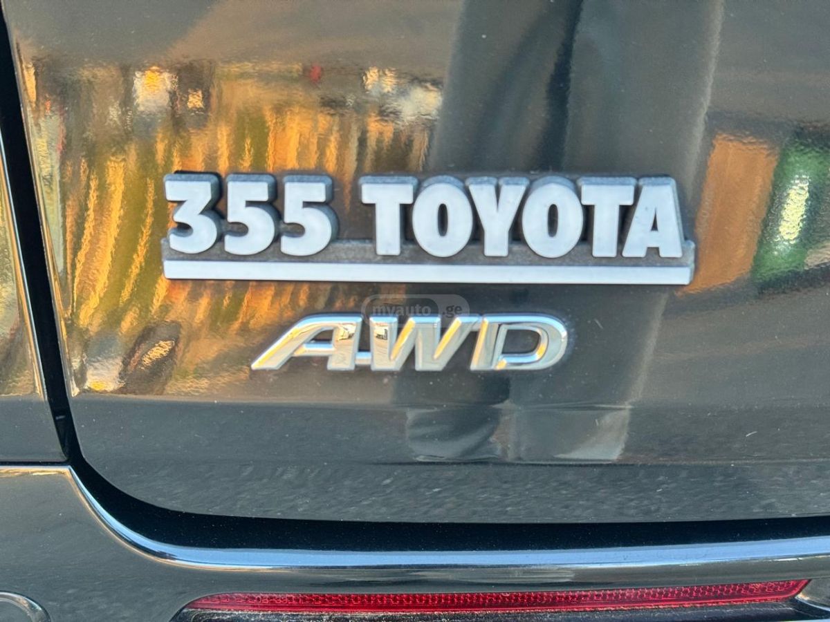 Toyota Sienna - фото 12