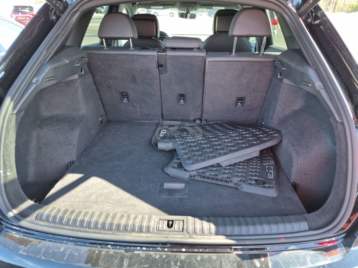 Audi 40 Premium 4dr All-Wheel Drive — миниатюра 7