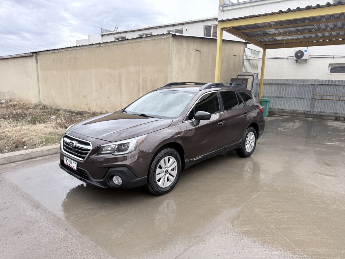 Subaru Outback - фото 1