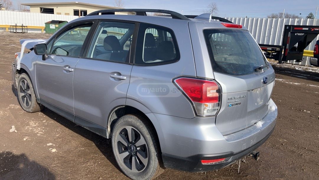 Subaru Forester - фото 2