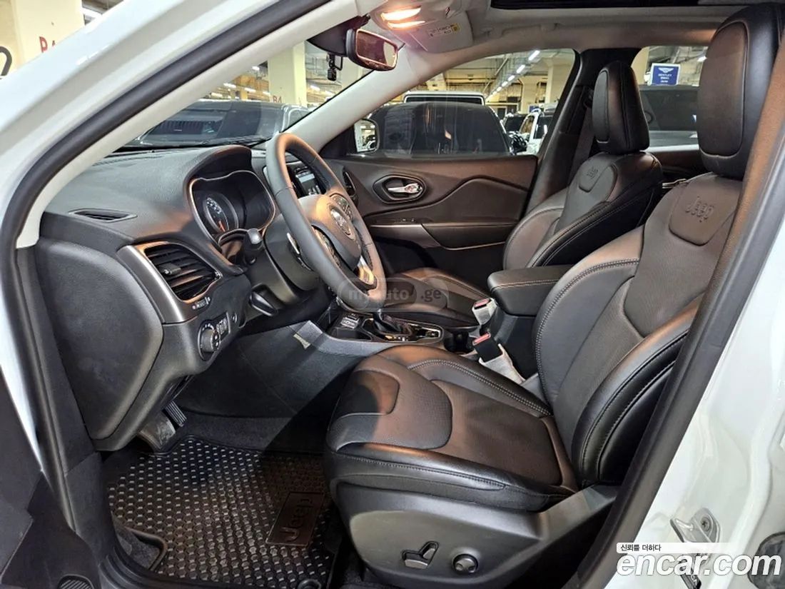 Jeep Cherokee - фото 10