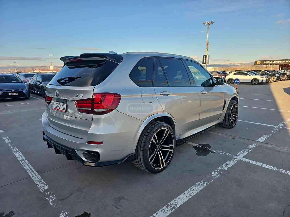 BMW X5 - фото 7