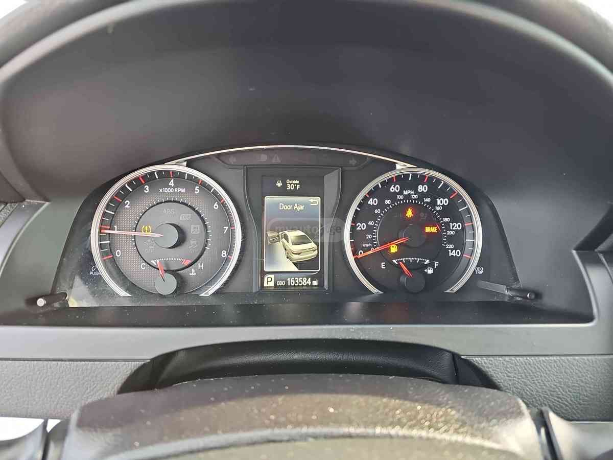 Toyota Camry - фото 10