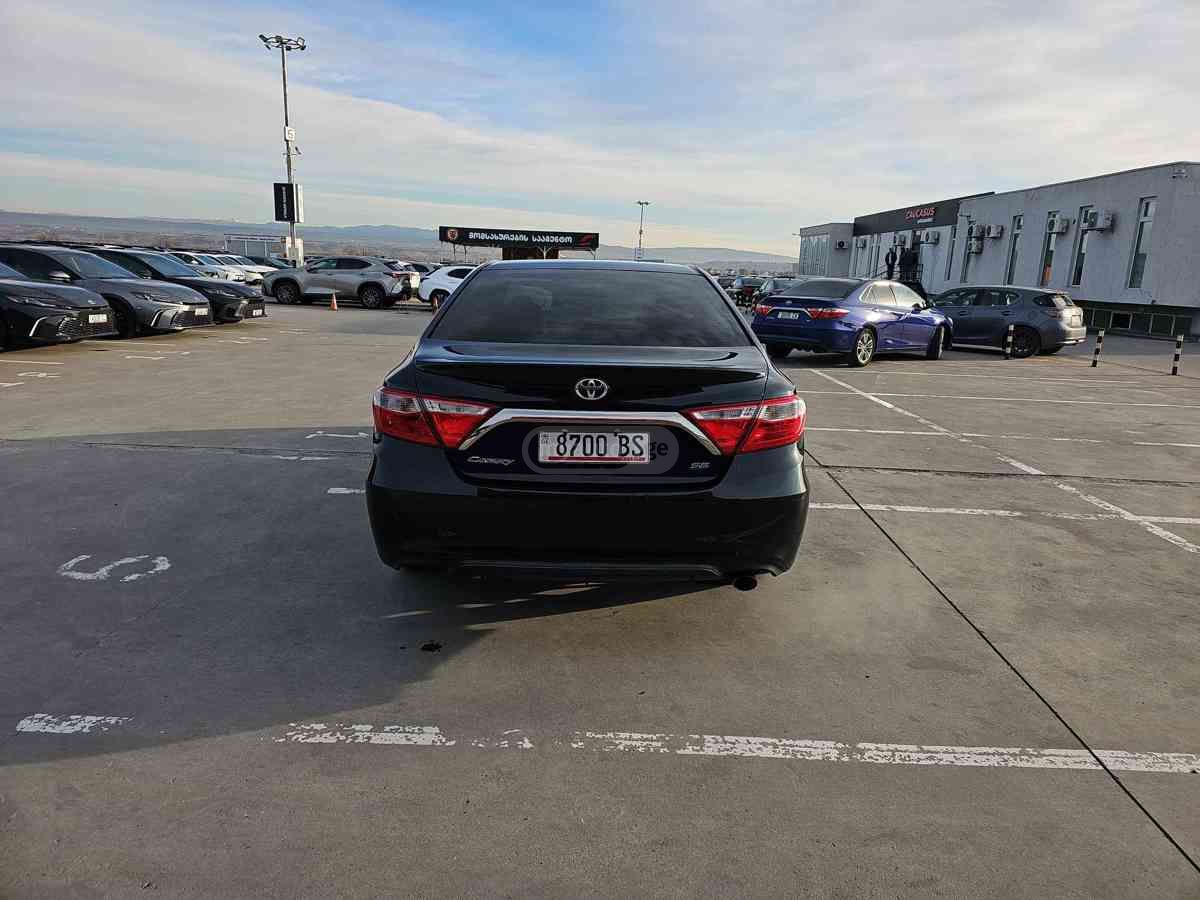 Toyota Camry - фото 5