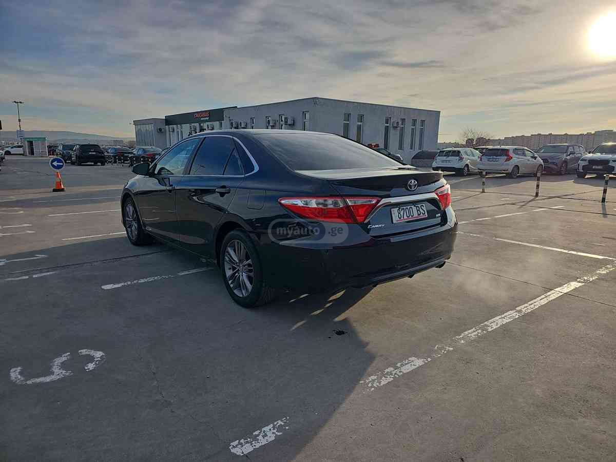 Toyota Camry - фото 6