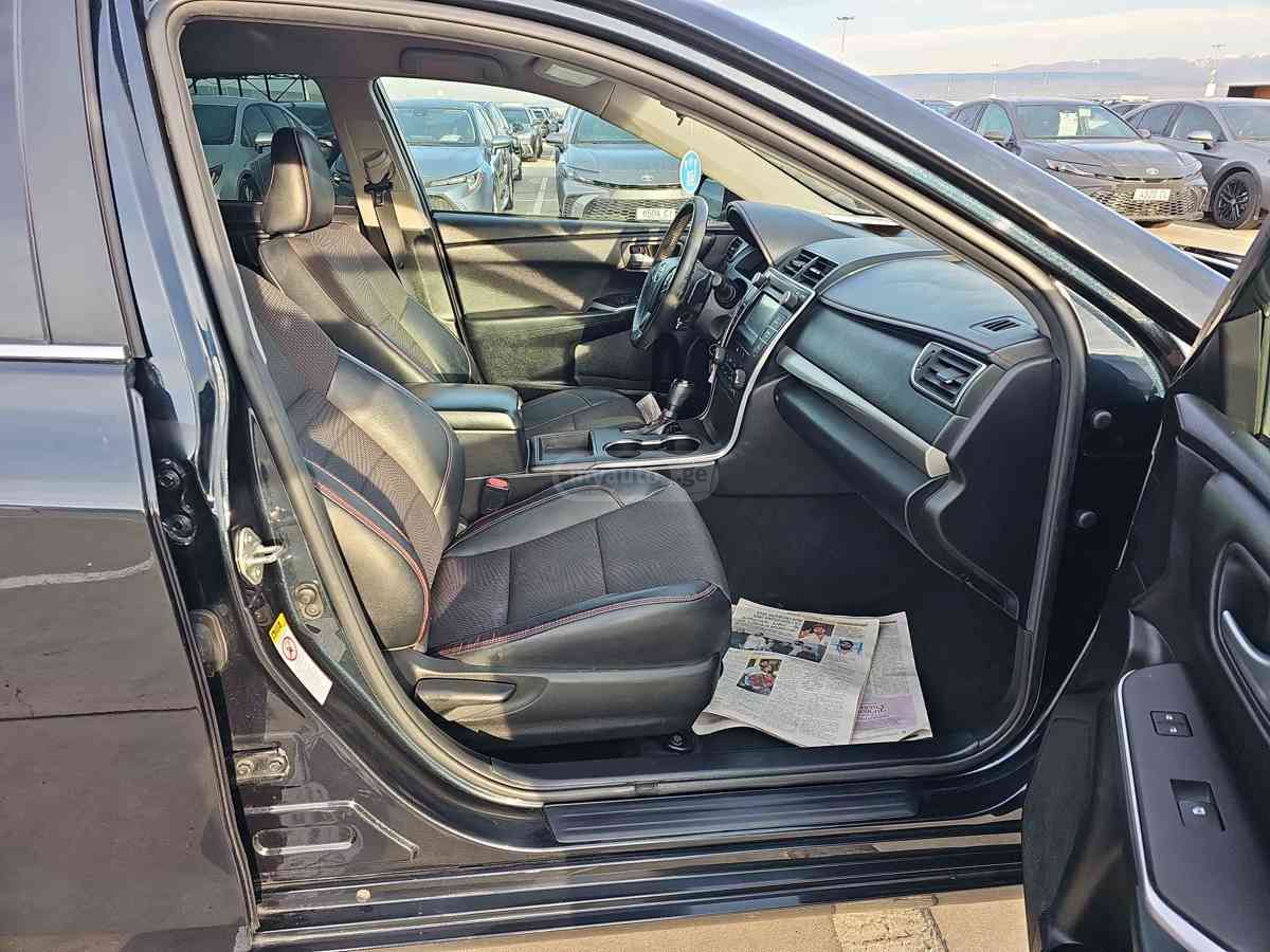 Toyota Camry - фото 9