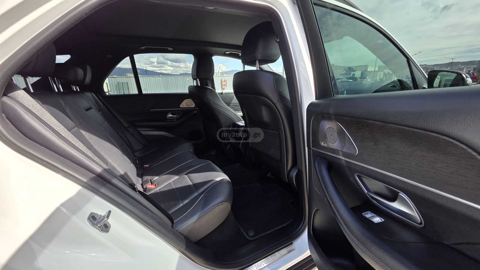 Mercedes-Benz GLE 350 - фото 10