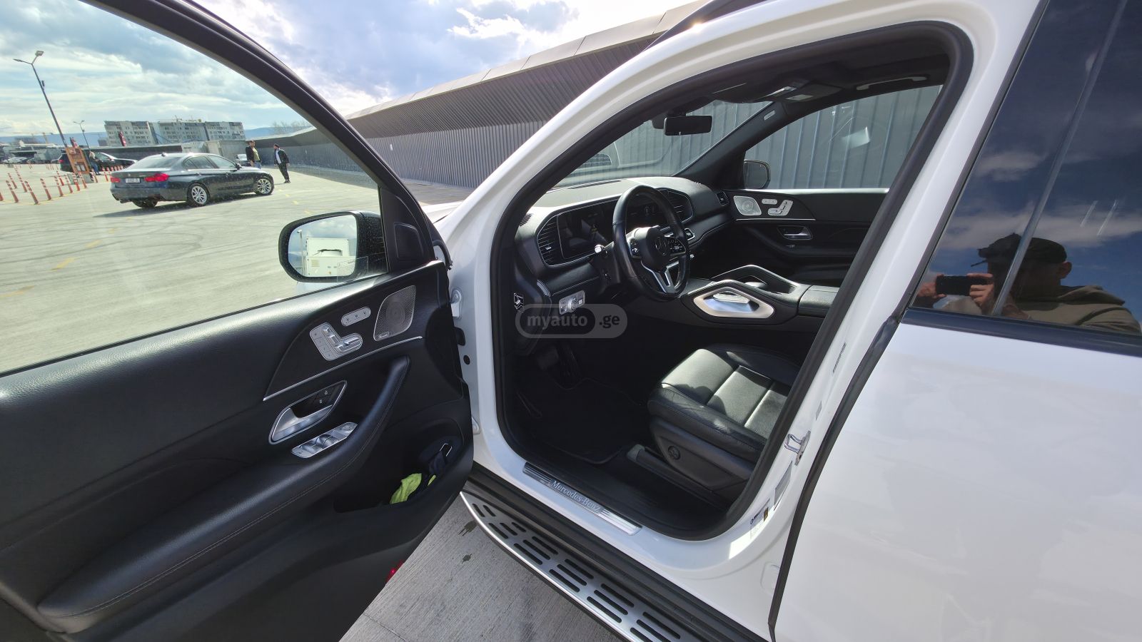 Mercedes-Benz GLE 350 - фото 12