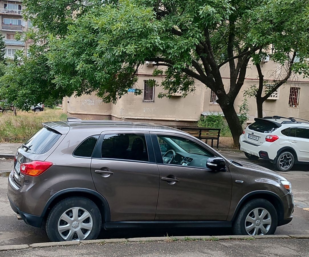 Mitsubishi Outlander Sport - фото 1