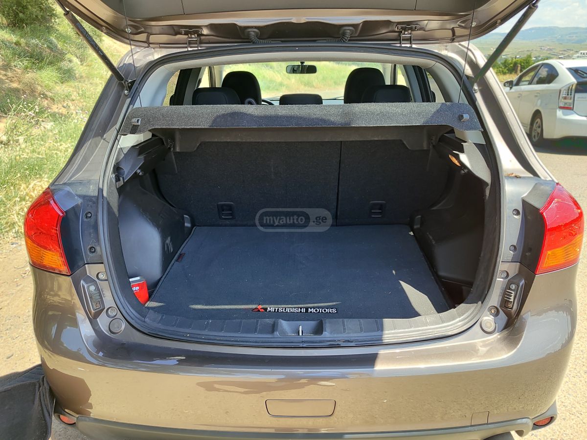 Mitsubishi Outlander Sport - фото 10