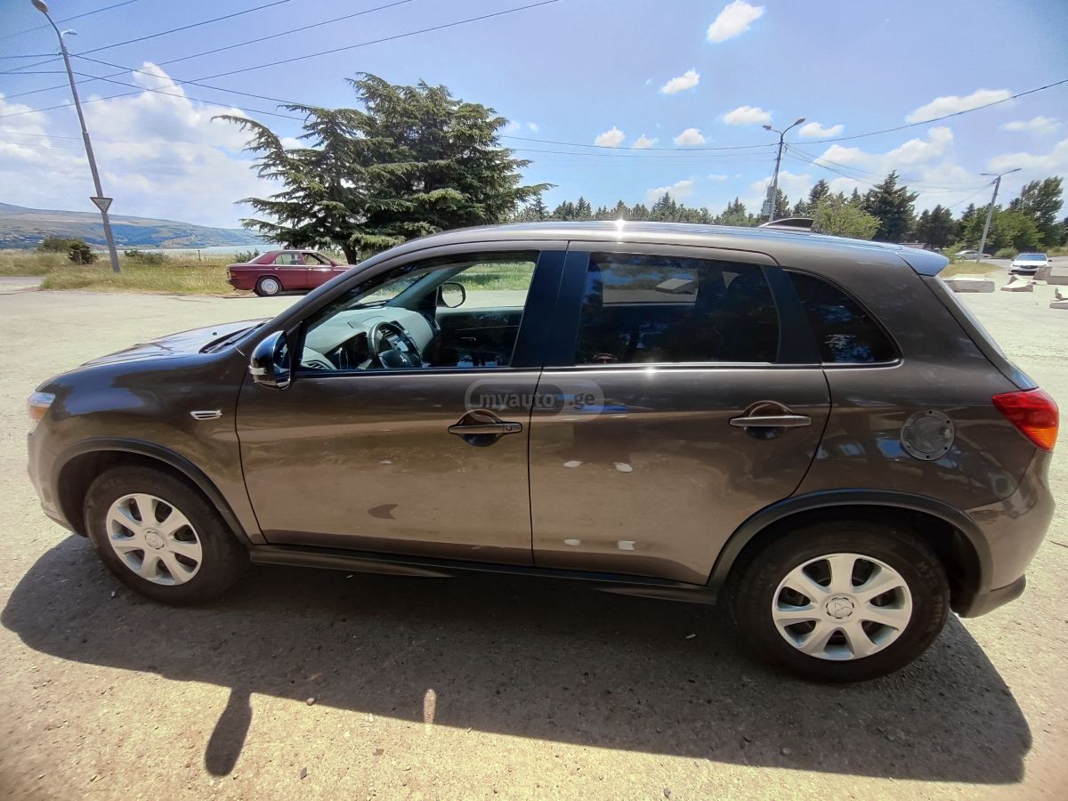 Mitsubishi Outlander Sport - фото 6