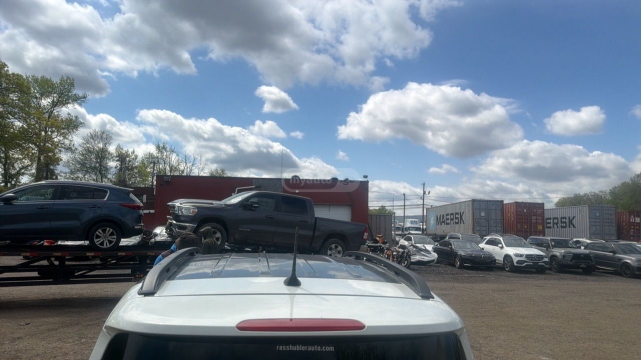 Jeep Renegade - фото 10