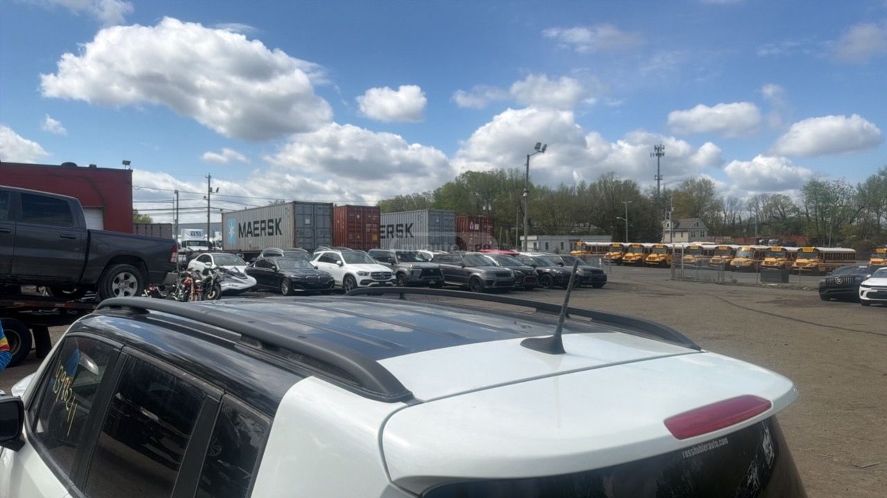 Jeep Renegade - фото 15