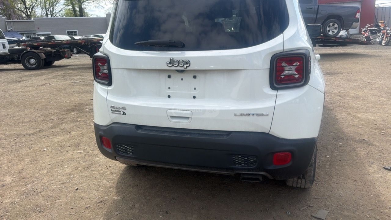 Jeep Renegade - фото 4