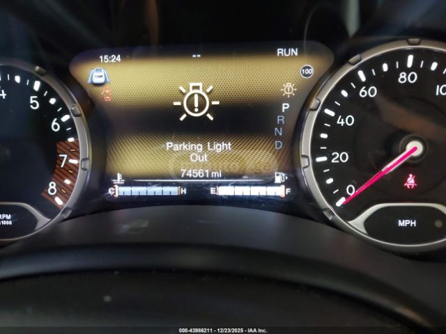 Jeep Renegade - фото 5