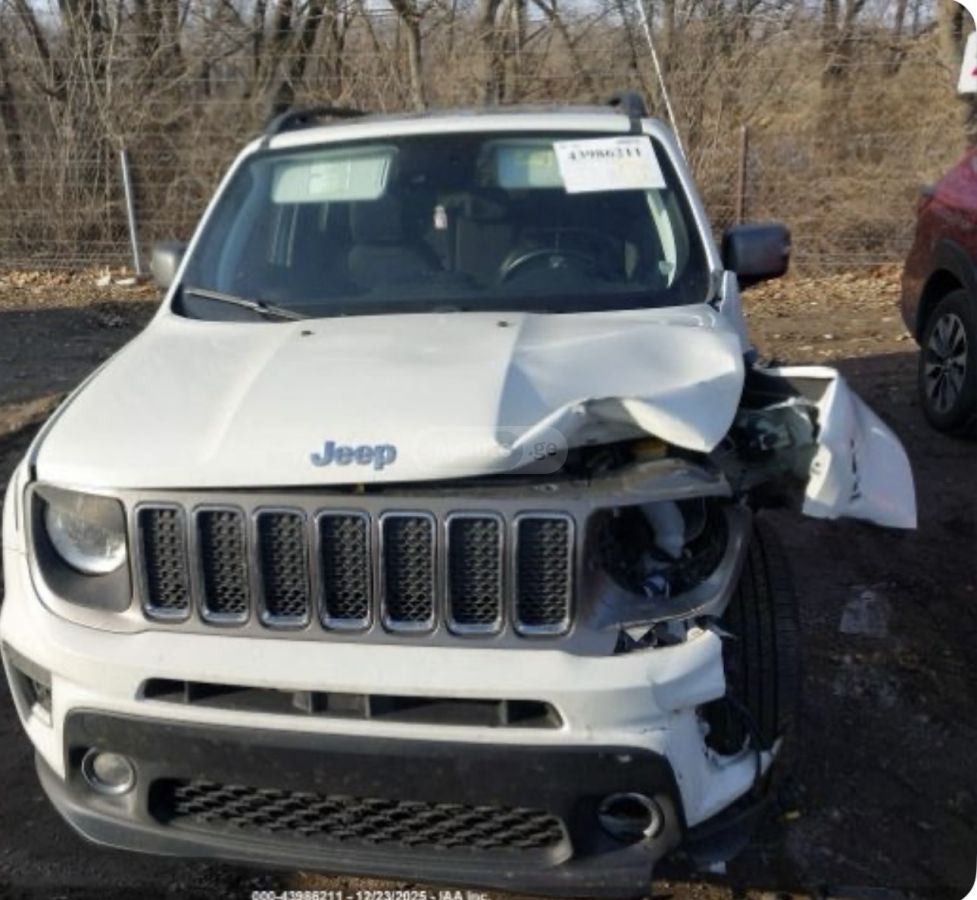 Jeep Renegade - фото 9