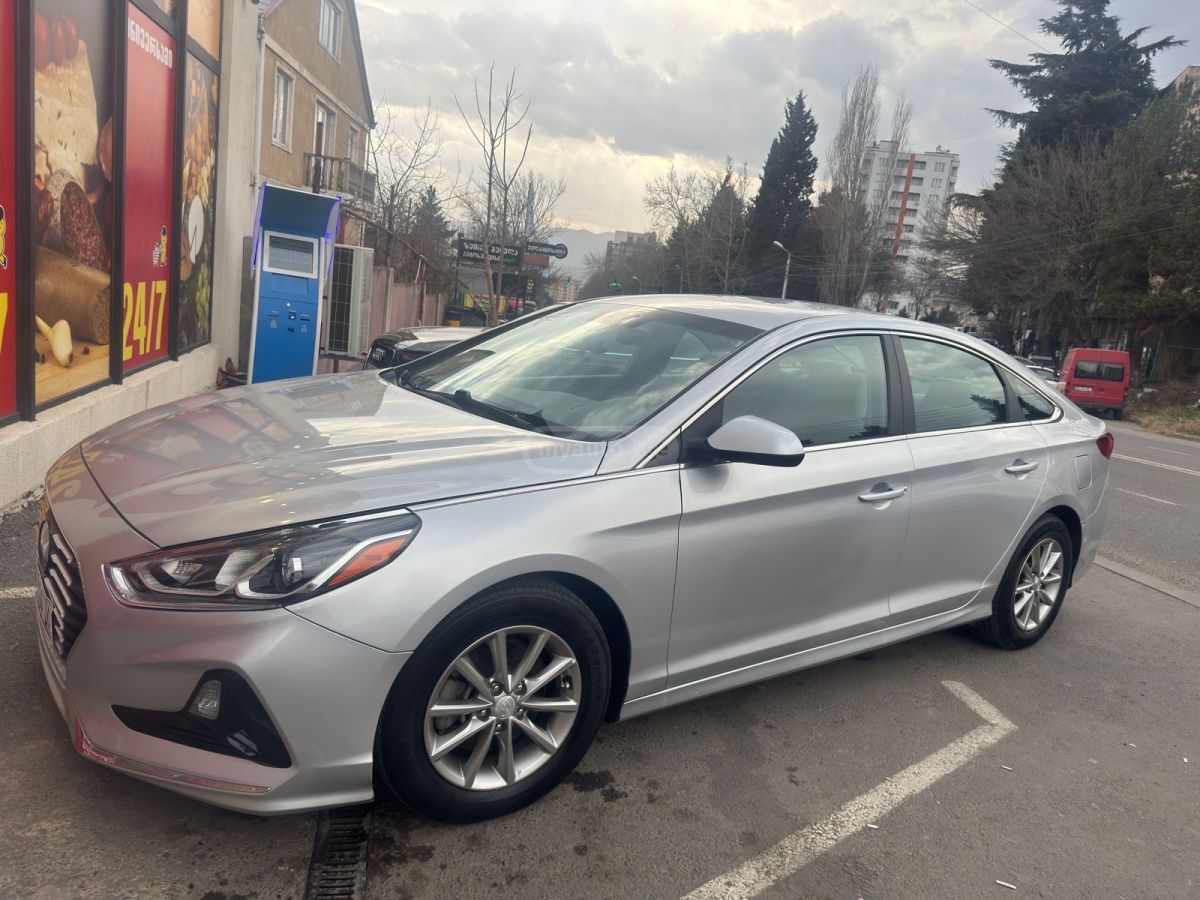 Hyundai Sonata - фото 1