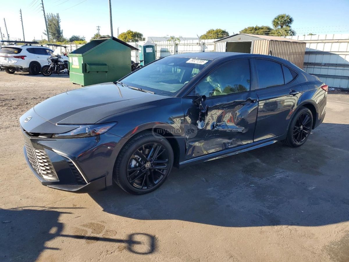 Toyota Camry 2026 — миниатюра 3