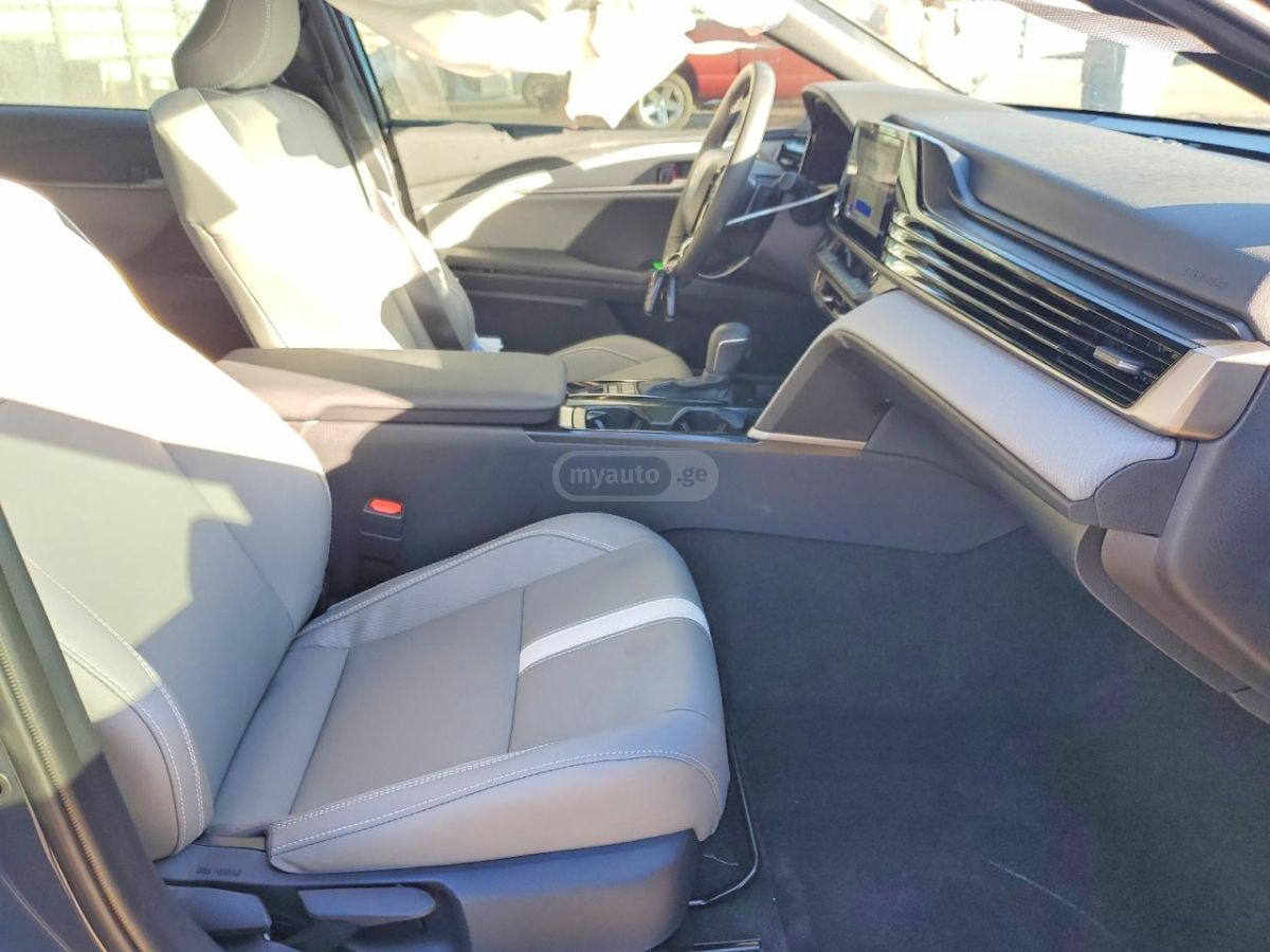 Toyota Camry 2026 — миниатюра 7