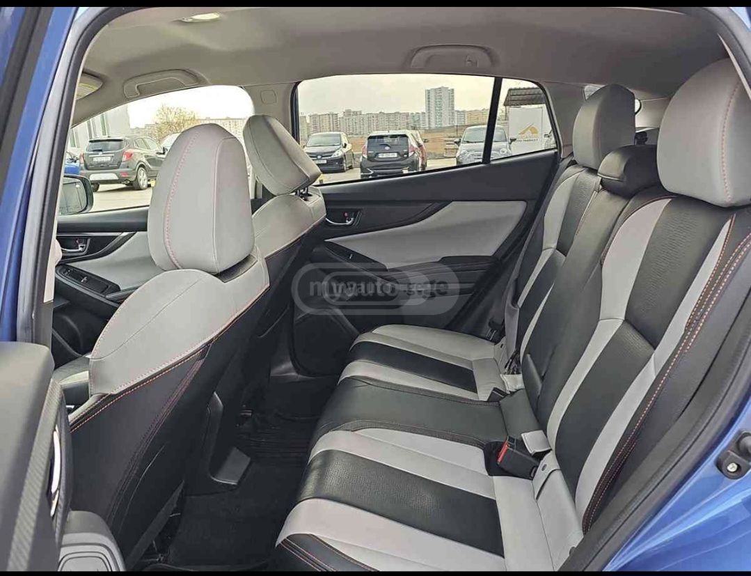 Subaru Limited 4dr All-Wheel Drive CV — миниатюра 8