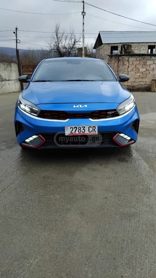 Kia Forte - фото 1