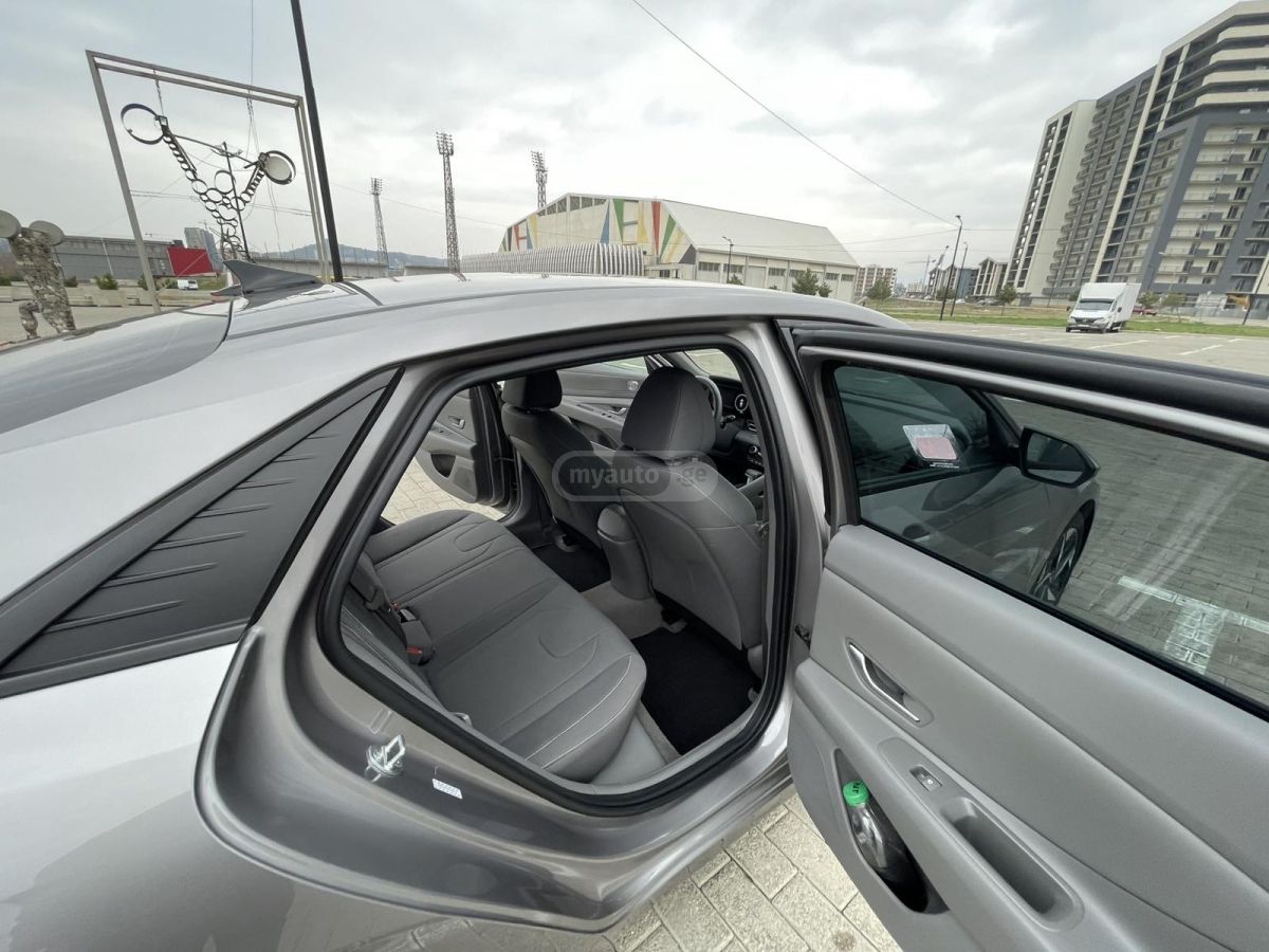 Hyundai Elantra - фото 10