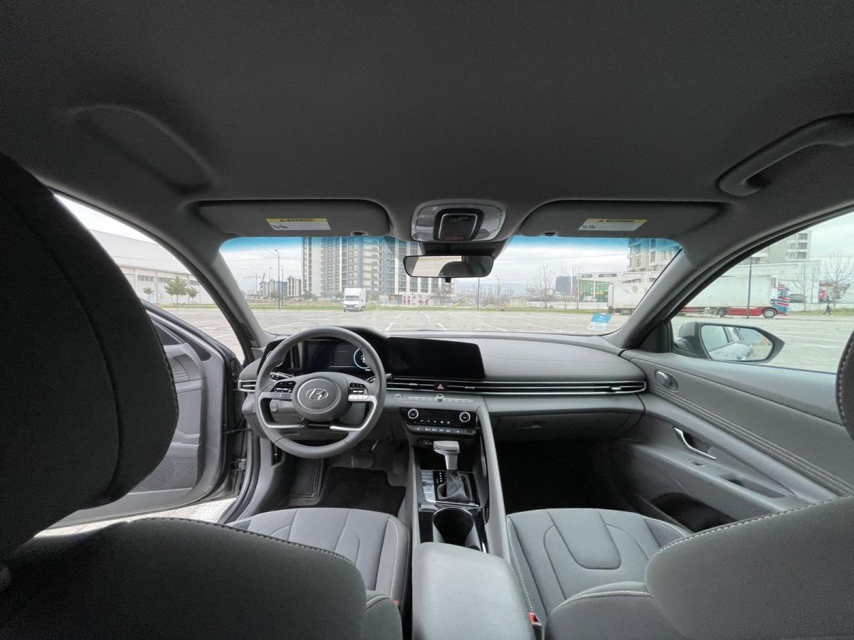 Hyundai Elantra - фото 11