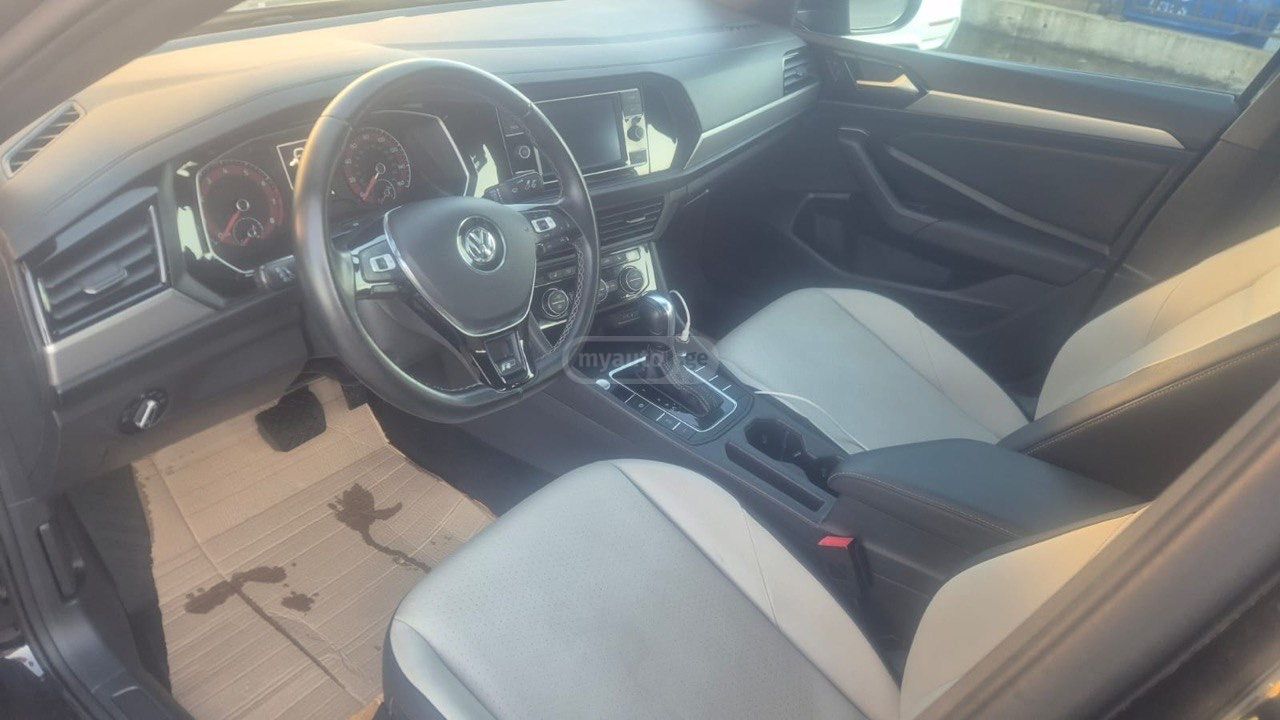 Volkswagen Jetta - фото 8