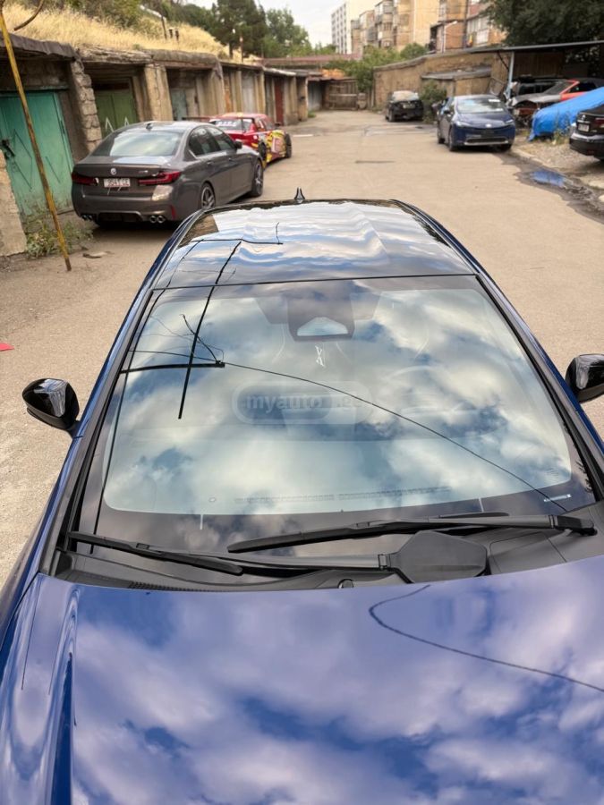 Toyota LE 5dr Front-Wheel Drive Hatch — миниатюра 10