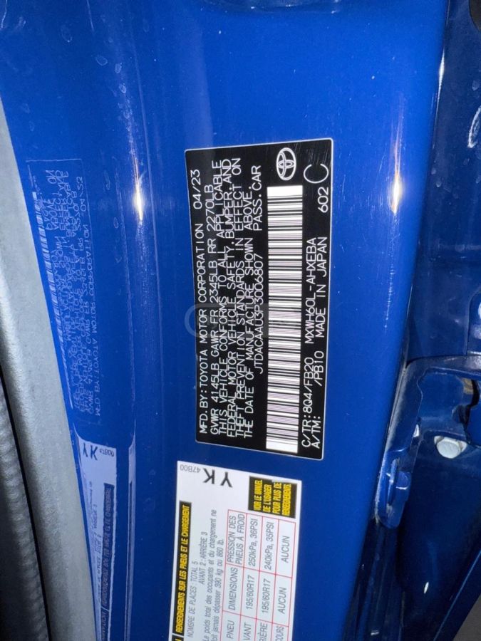 Toyota LE 5dr Front-Wheel Drive Hatch — миниатюра 2