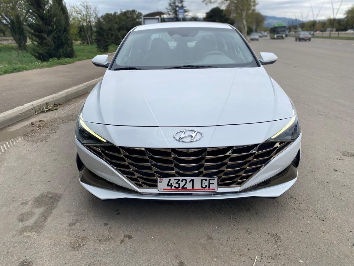 HyundaiElantra2021