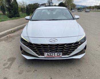HyundaiElantra2021