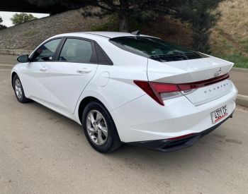 HyundaiElantra2021