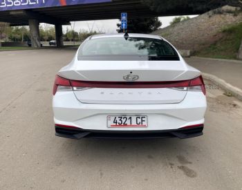 HyundaiElantra2021