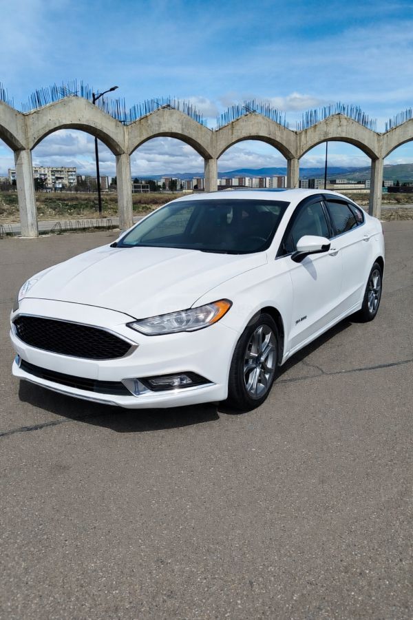Ford Fusion - фото 3