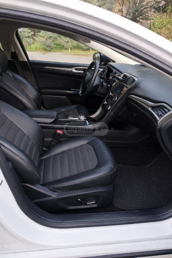 Ford Fusion - фото 4